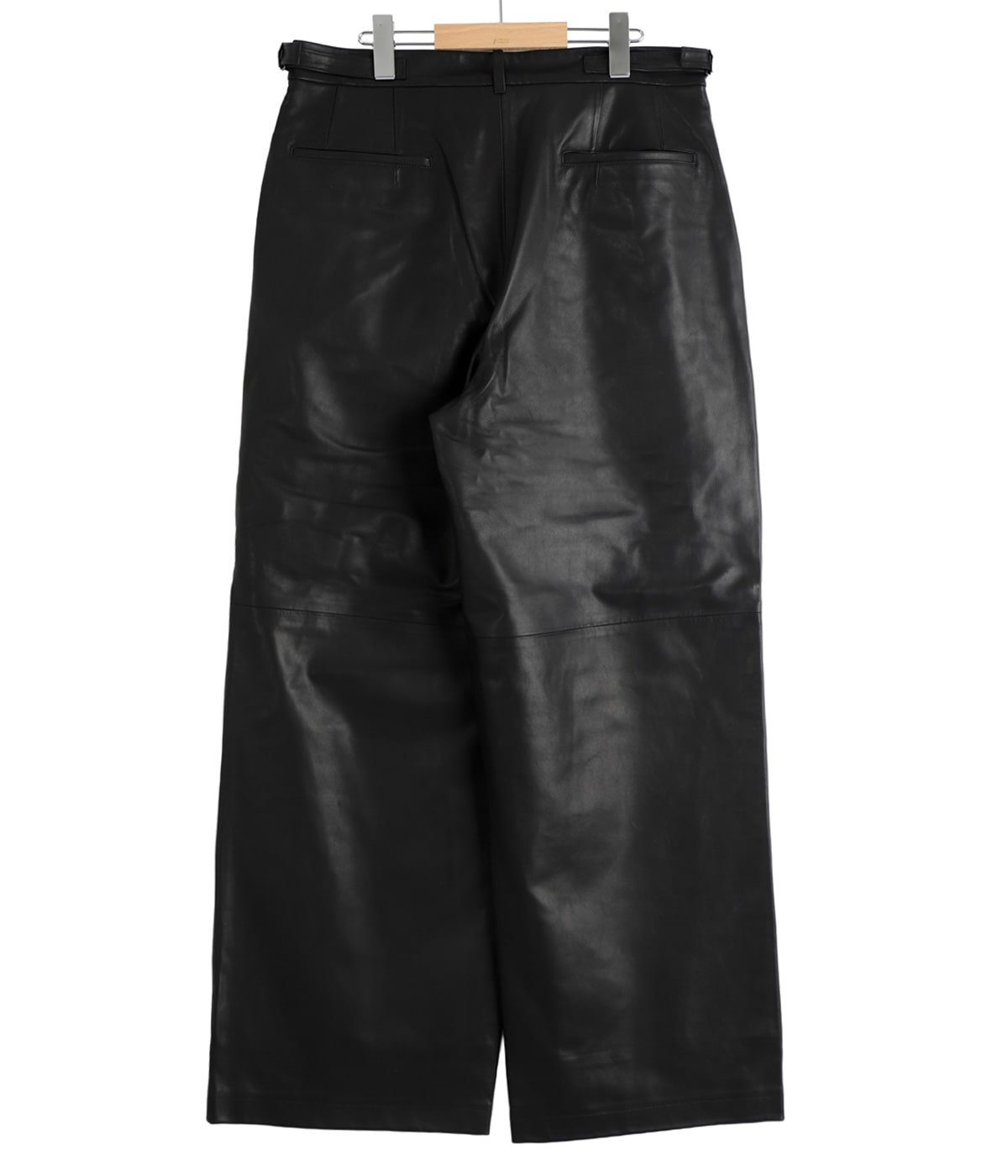 SINGLE PLEAT WIDE TROUSERS -GLAZED SHEEPSKIN- | marka(マーカ