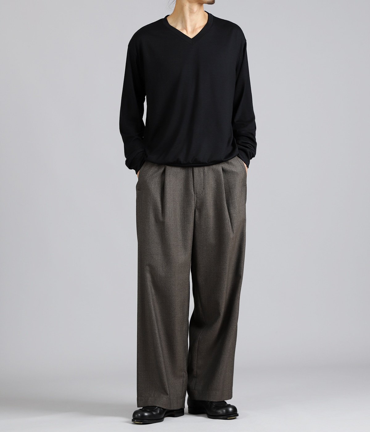 model(175cm / 60kg)B85 W75 H92 着用サイズ：2(M)