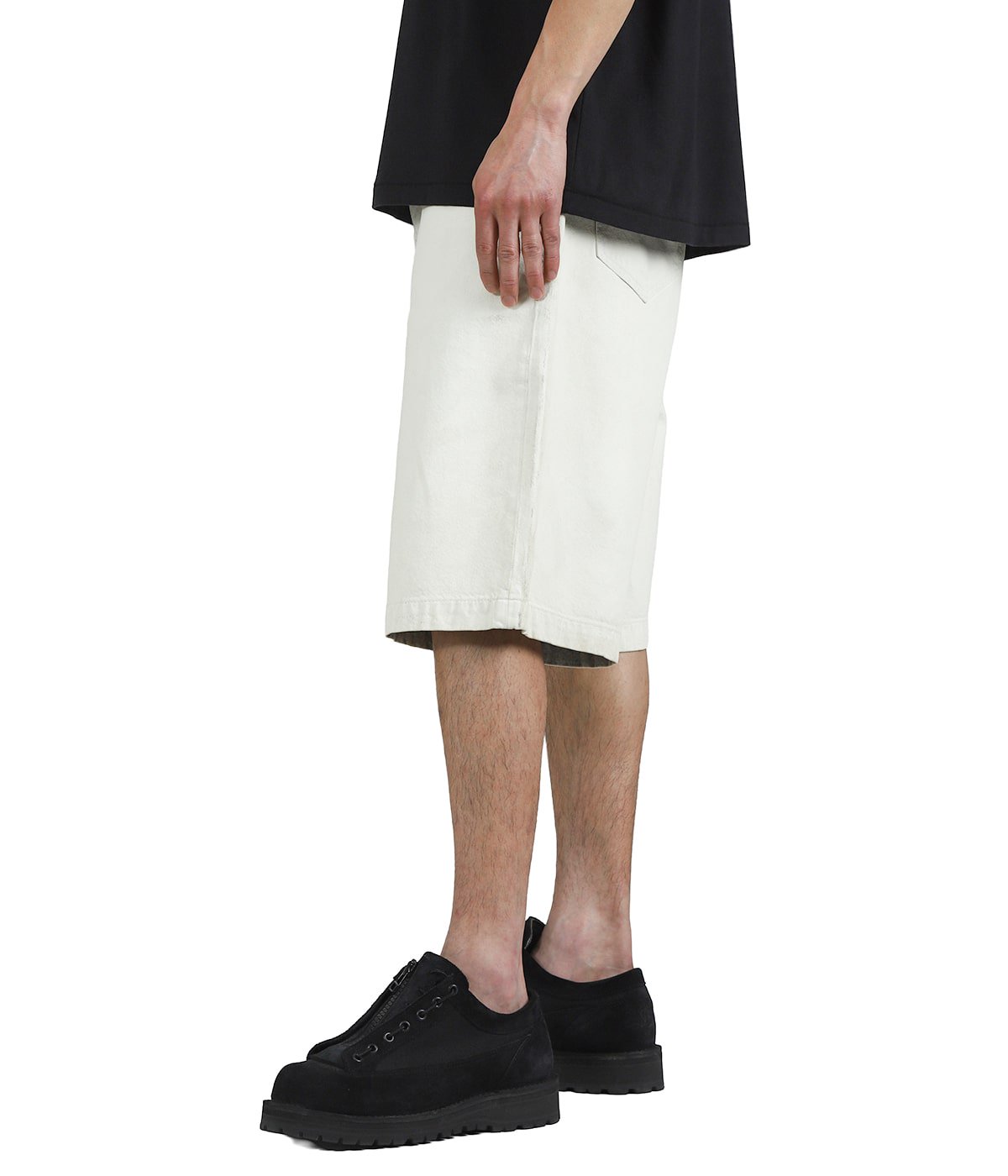 model(175cm / 60kg)B85 W75 H92 着用サイズ：30inch