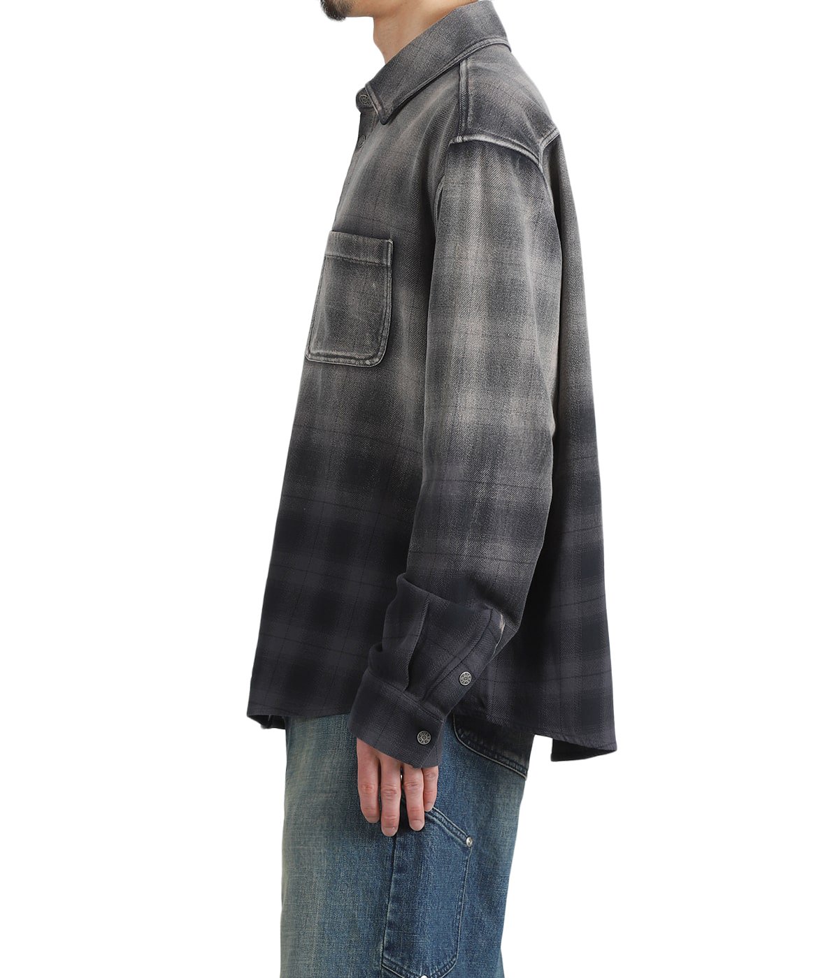 model（175cm / 60kg）B85 W75 H92 着用サイズ：M