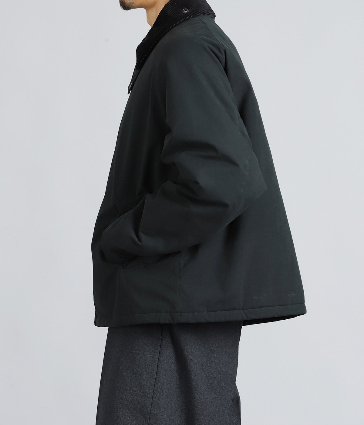 model（175cm / 60kg）B85 W75 H92 着用サイズ：38