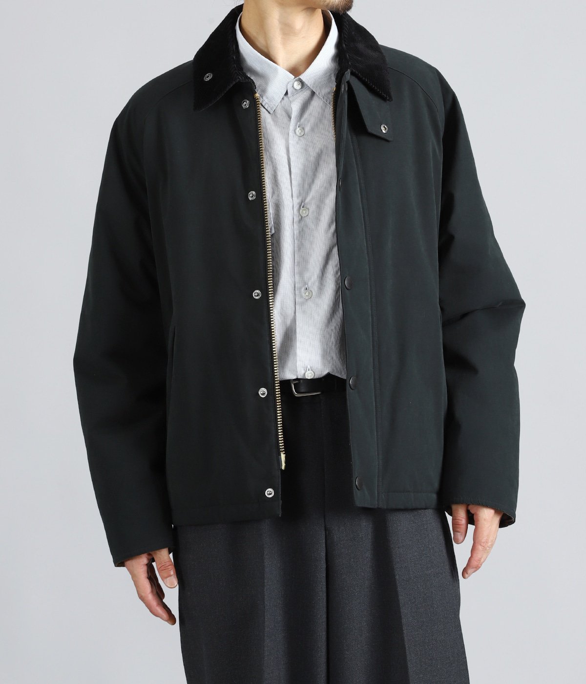 model（175cm / 60kg）B85 W75 H92 着用サイズ：38