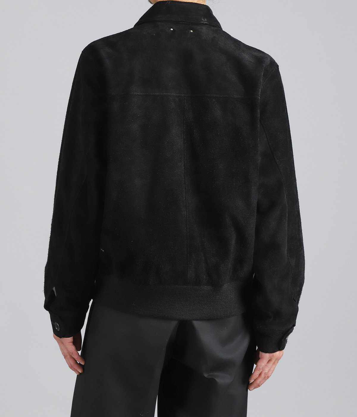 model（175cm / 60kg）B85 W75 H92 着用サイズ：M