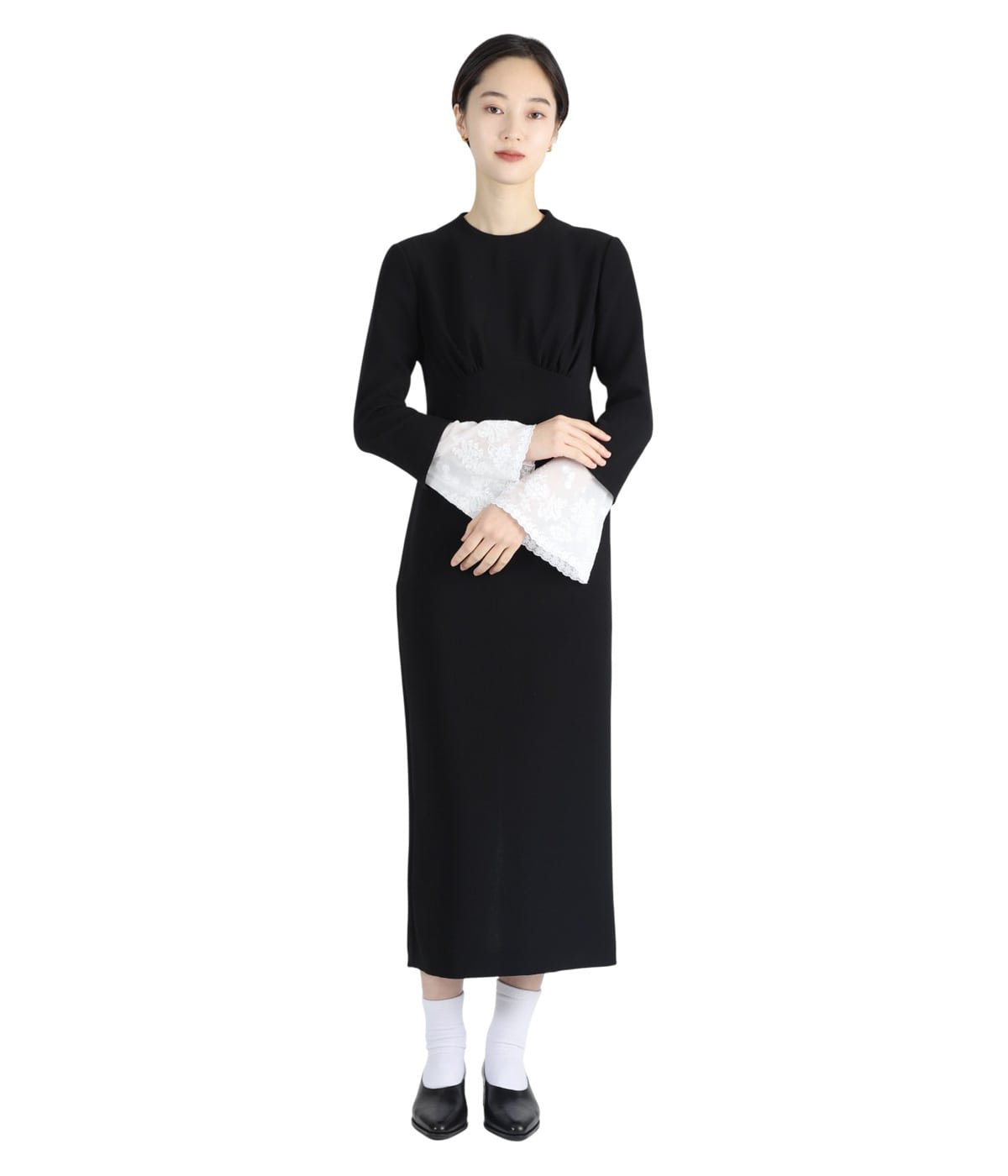 レディース】Triacetate Georgette Embroidered Cuffs I-Line Dress