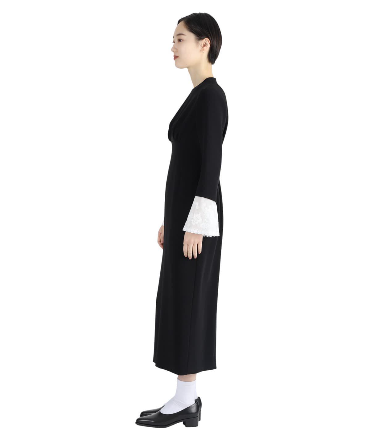 レディース】Triacetate Georgette Embroidered Cuffs I-Line Dress