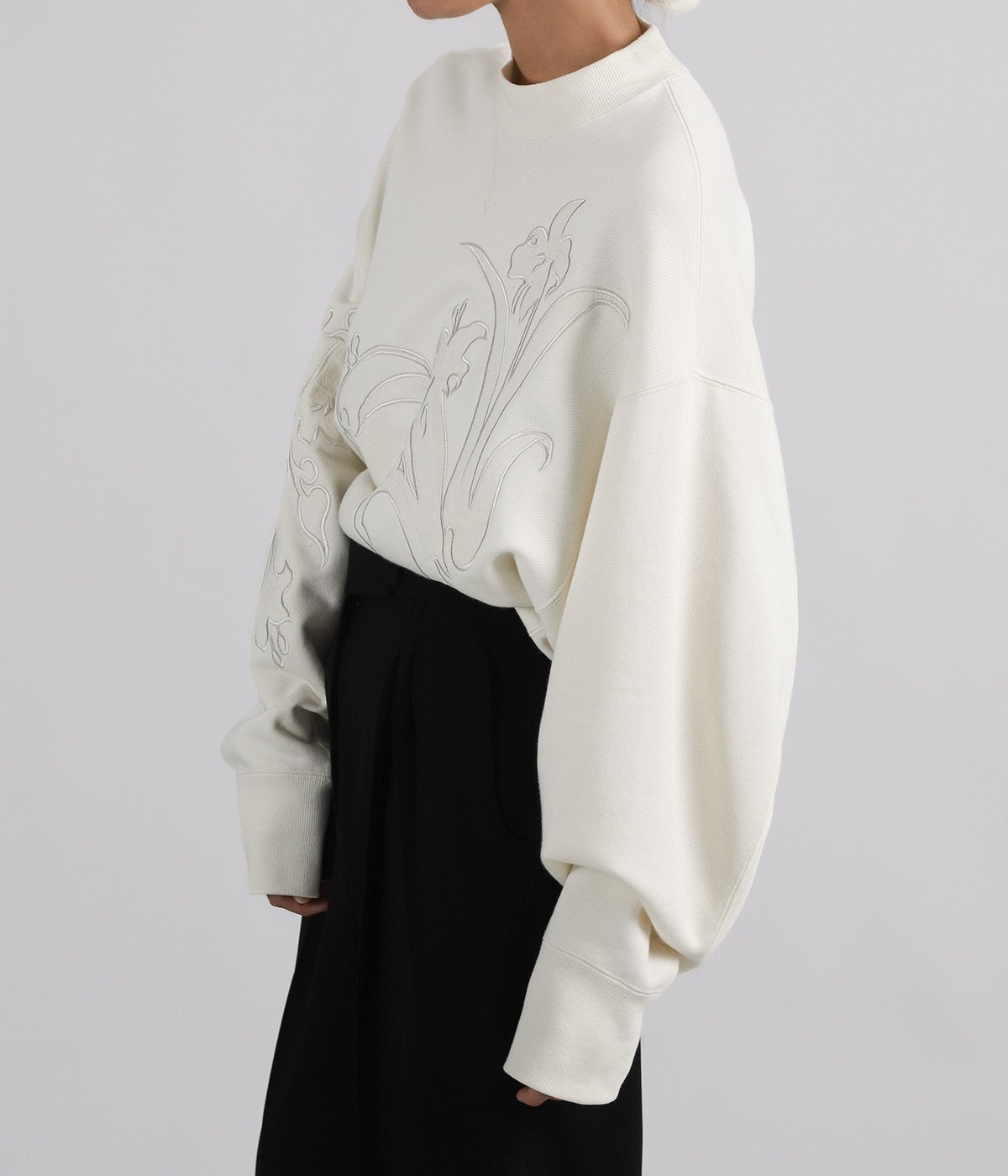 レディース】Floral Embroidery Short Sweat Top | Mame Kurogouchi