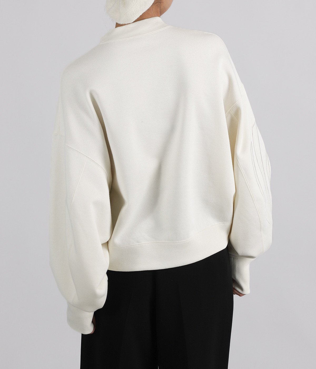 レディース】Floral Embroidery Short Sweat Top | Mame Kurogouchi