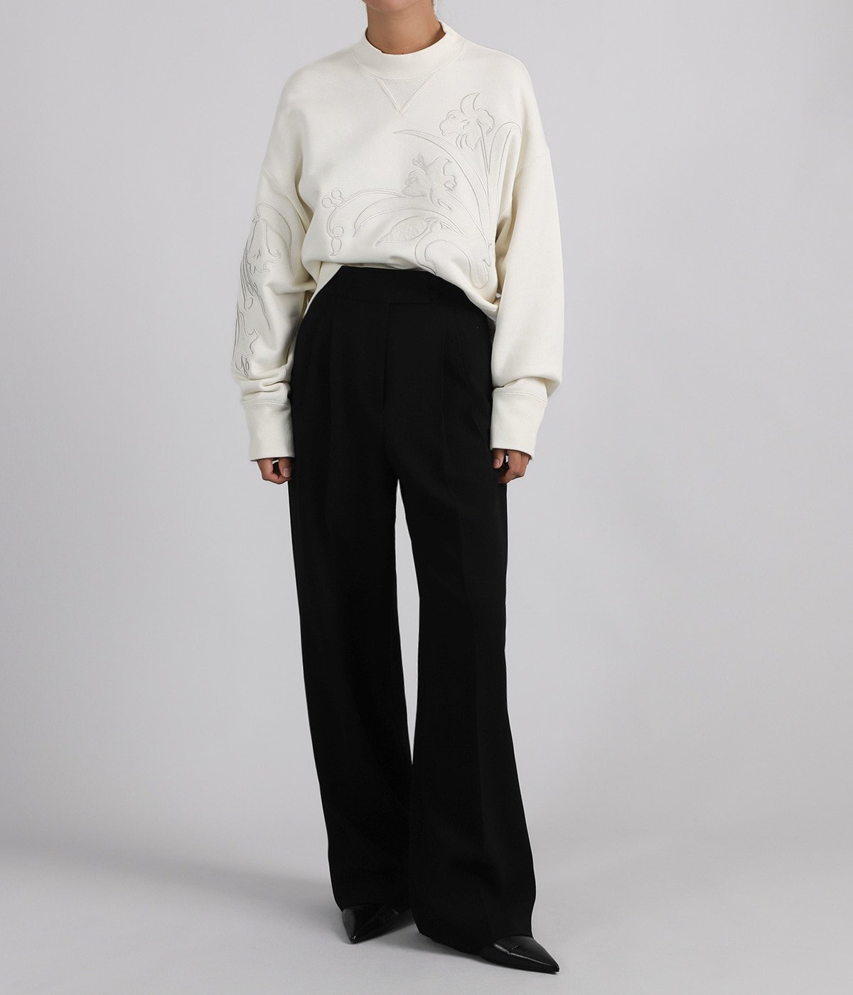 レディース】Floral Embroidery Short Sweat Top | Mame Kurogouchi