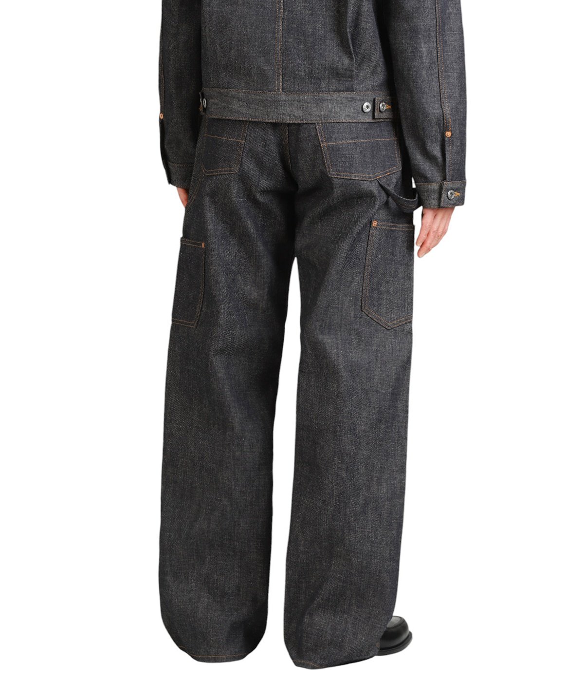 model(175cm / 60kg)B85 W75 H92 着用サイズ：32