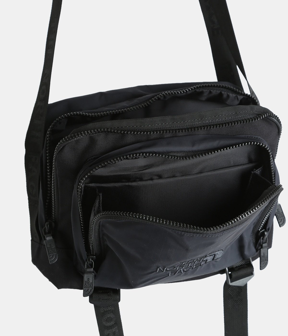 美品 THE NORTH FACE ショルダーバッグ コーデュラ ブラック 黒 THE NORTH FACE PURPLE LABEL ショルダーバッグ LABEL/CORDURA Nylon