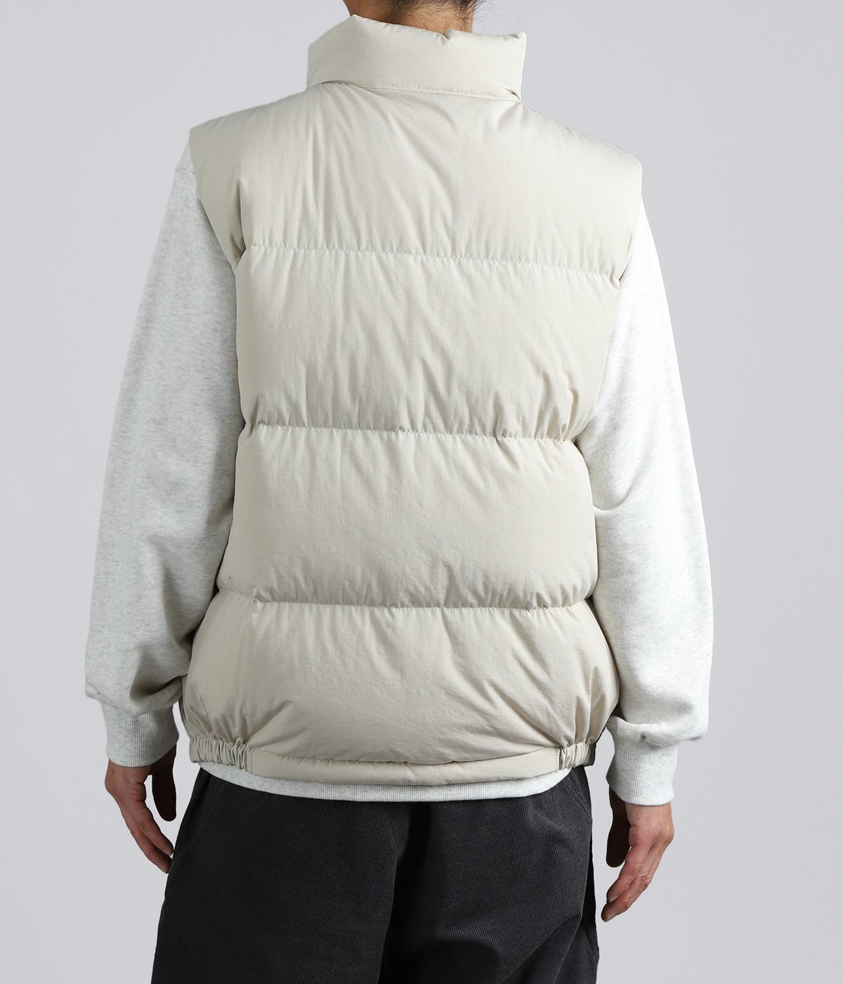 model(175cm / 60kg)B85 W75 H92 着用サイズ：M