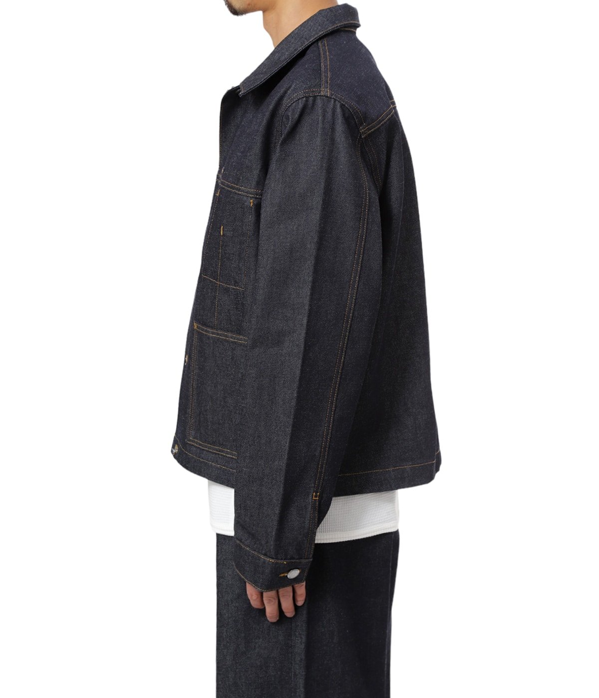 model（175cm / 60kg）B85 W75 H92 着用サイズ：S