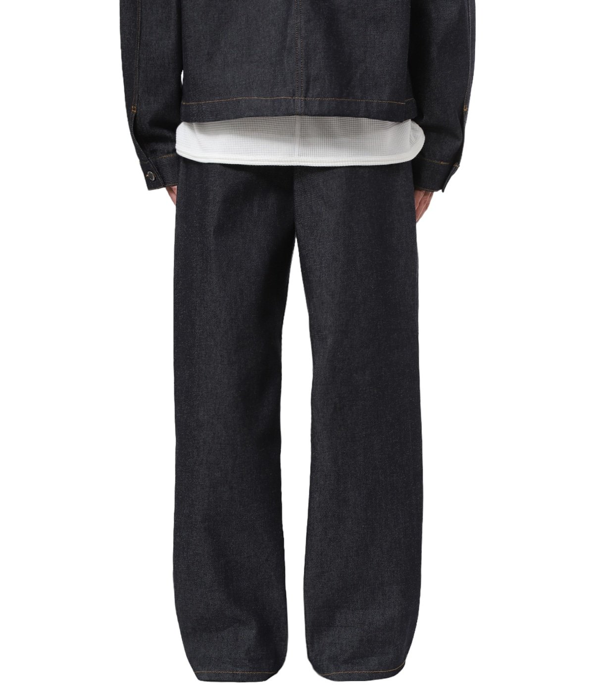 model（175cm / 60kg）B85 W75 H92 着用サイズ：32