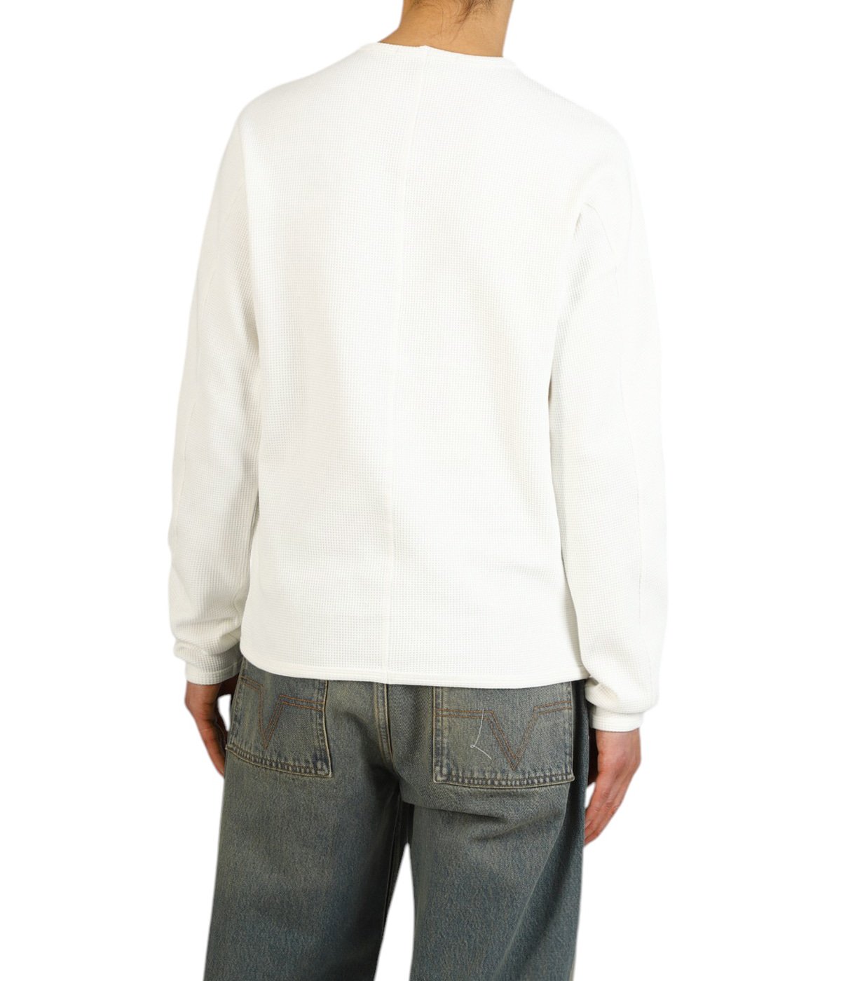 model（175cm / 60kg）B85 W75 H92 着用サイズ：M