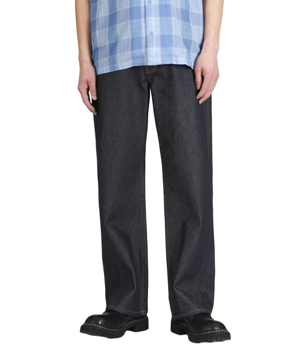 model（175cm / 60kg）B85 W75 H92 着用サイズ：30