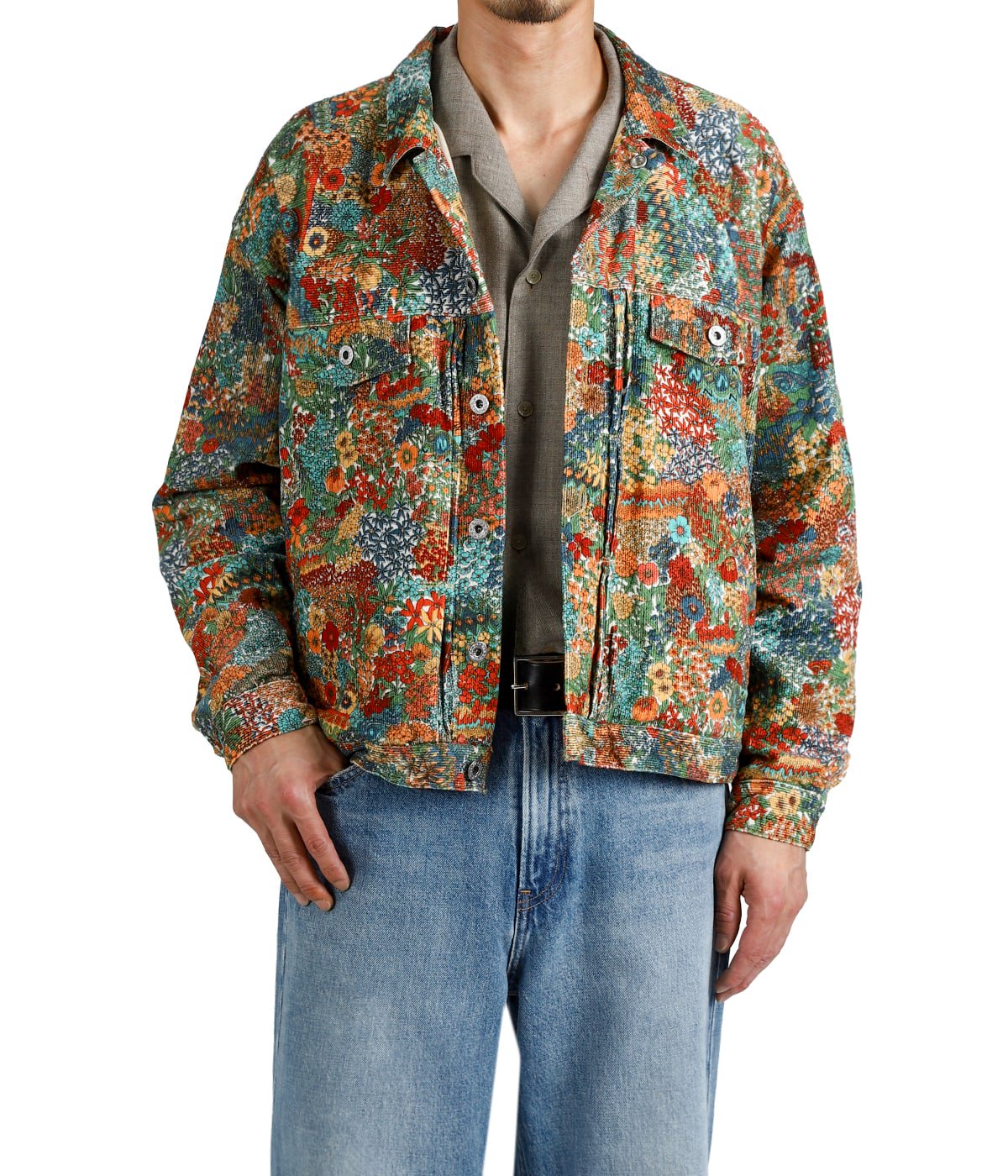 model（175cm / 60kg）B85 W75 H92 着用サイズ：M