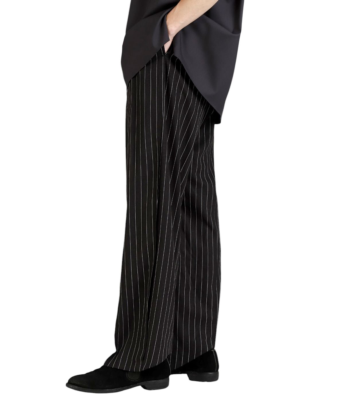 model(175cm / 60kg)B85 W75 H92 着用サイズ：M