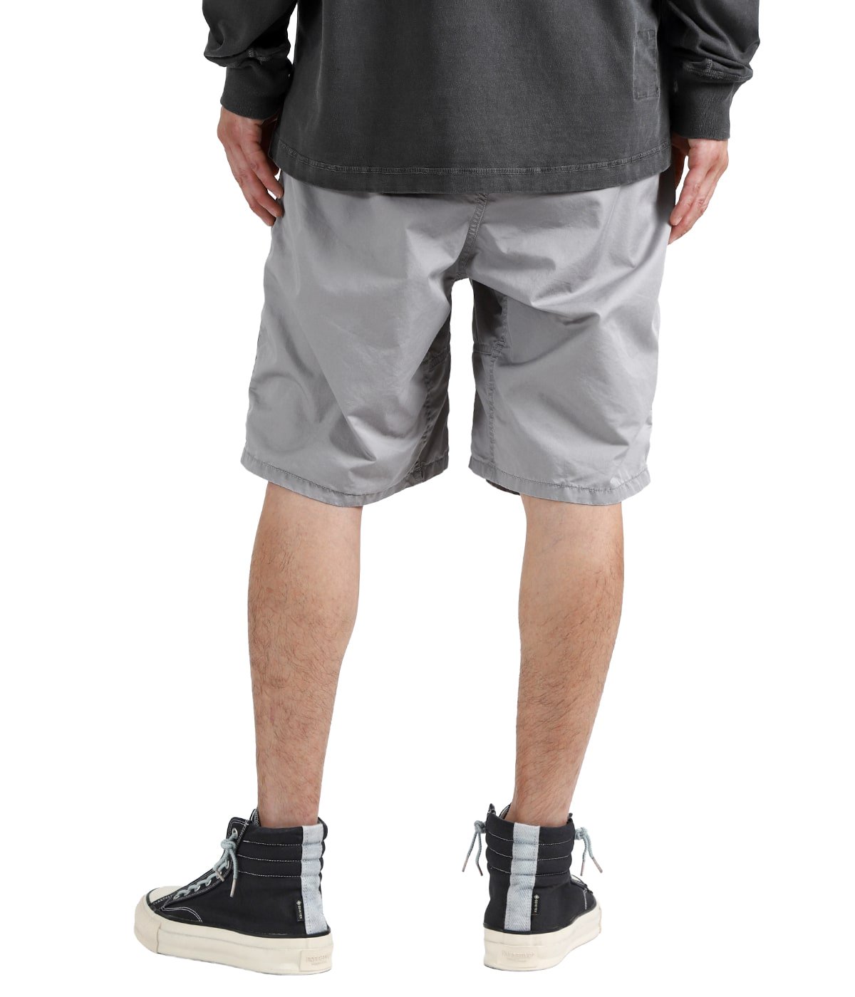 model（175cm / 60kg）B85 W75 H92 着用サイズ：1