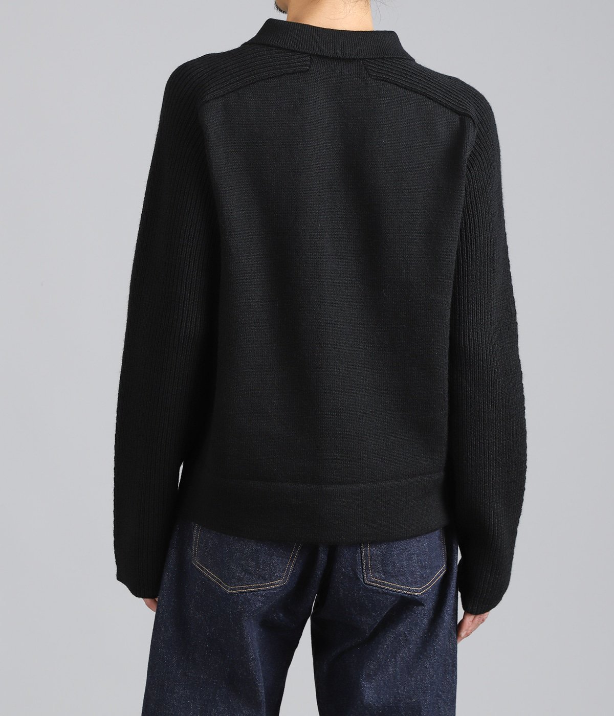 model（175cm / 60kg）B85 W75 H92 着用サイズ：46
