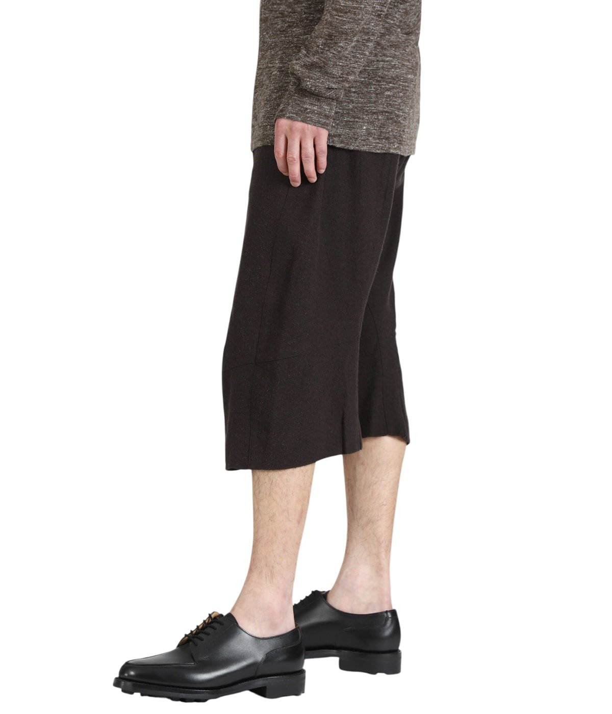 KNEE DARTED FLARE SHORTS | Omar Afridi(オマールアフリディ