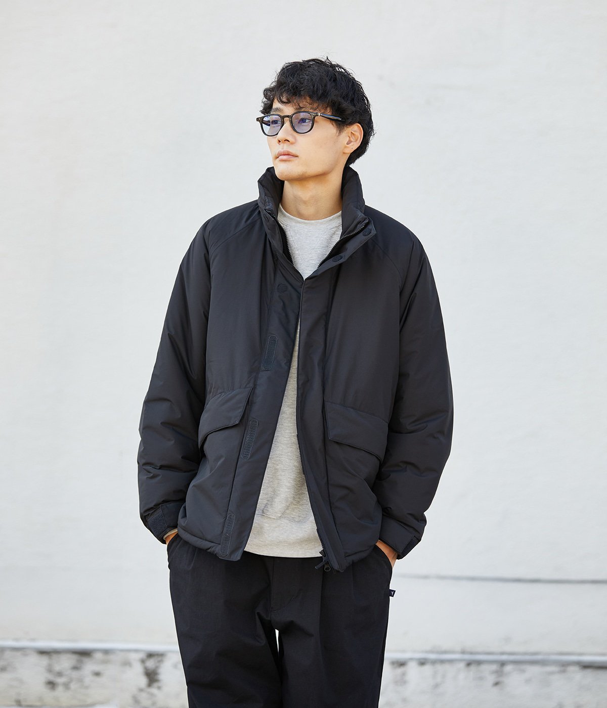 首のとこにスレがありますが23AW Goldwin  Act Rover Jacket サイズ3