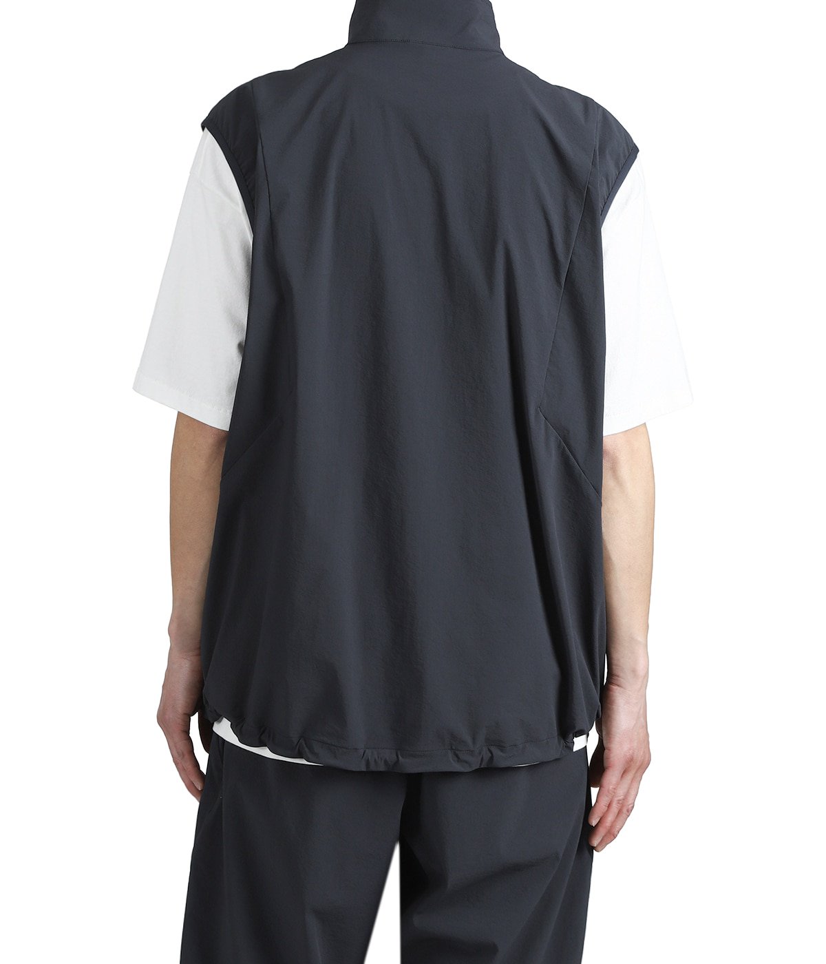 model(175cm / 60kg)B85 W75 H92 着用サイズ：3