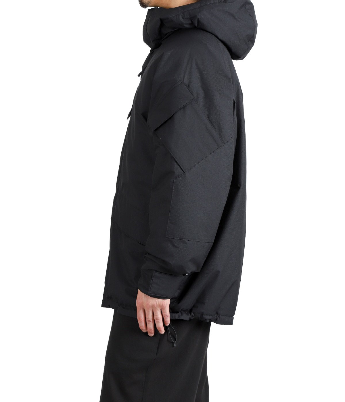model(175cm / 60kg)B85 W75 H92 着用サイズ：3