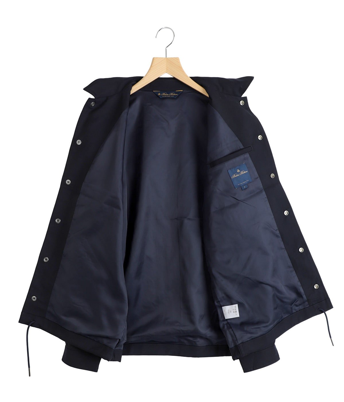 model（175cm / 60kg）B85 W75 H92 着用サイズ：M