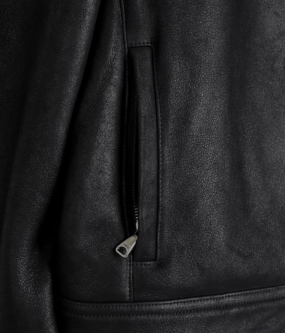 model(175cm / 60kg)B85 W75 H92 着用サイズ：50