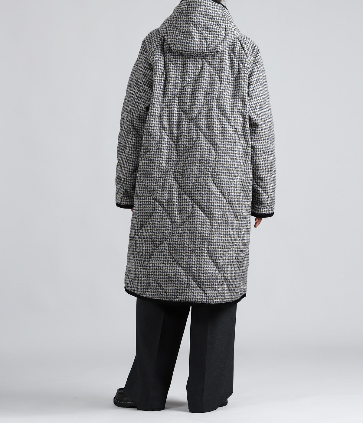 model(175cm / 60kg)B85 W75 H92 着用サイズ：L