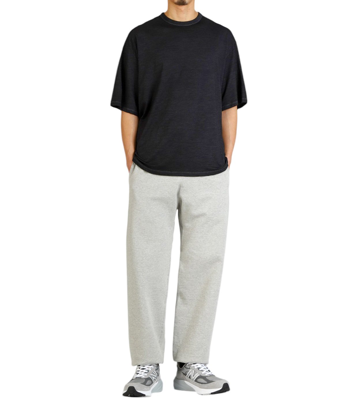 model（175cm / 60kg）B85 W75 H92 着用サイズ：L