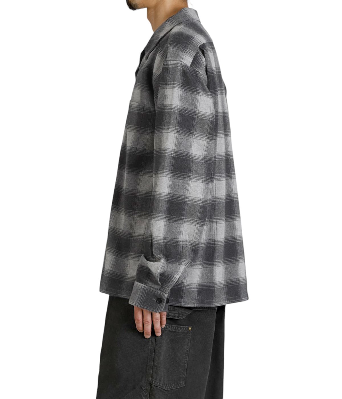 model(175cm / 60kg)B85 W75 H92 着用サイズ：L