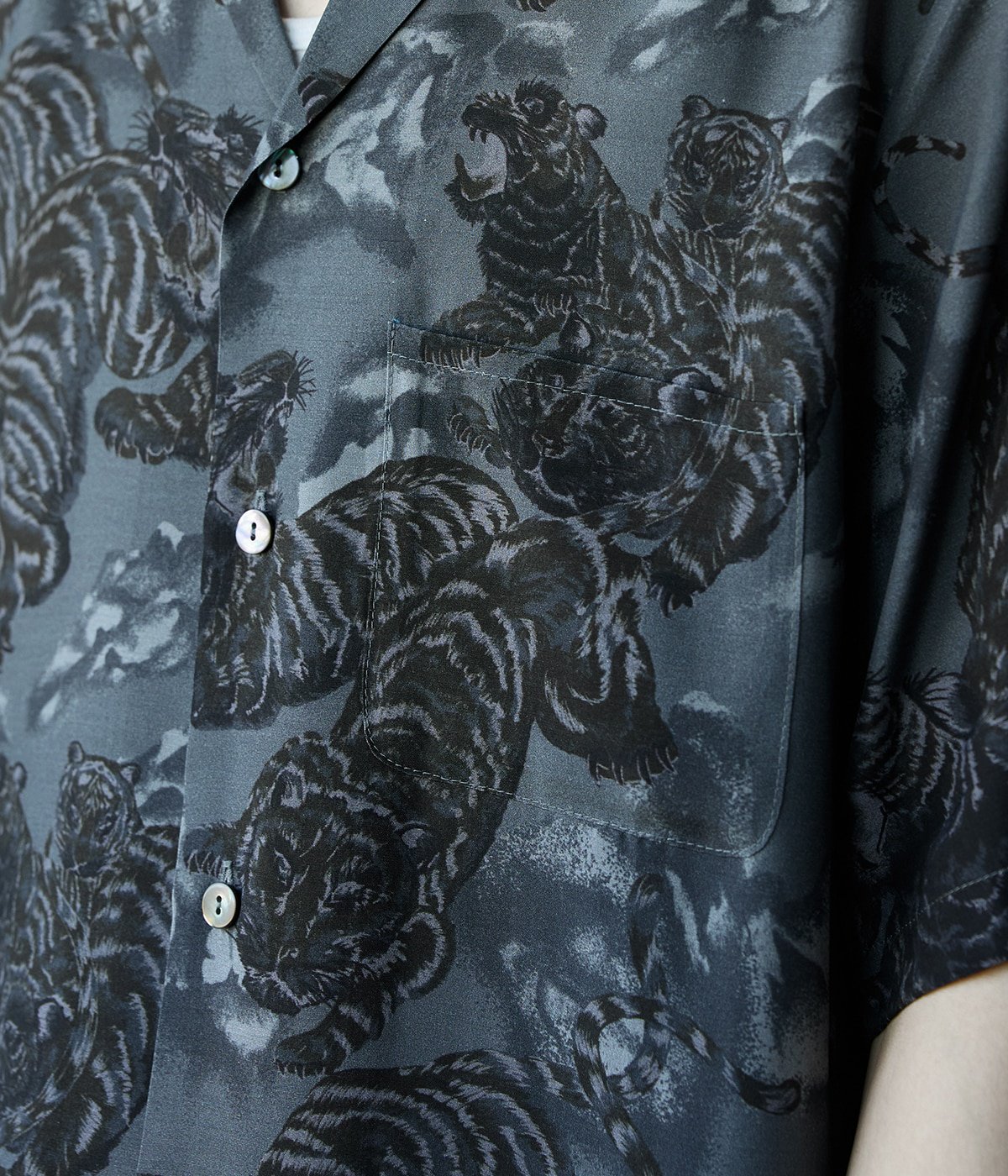 別注 RAYON SHORT SLEEVE ALOHA SHIRT ONE HUNDRED TIGERS | NIPOALOHA