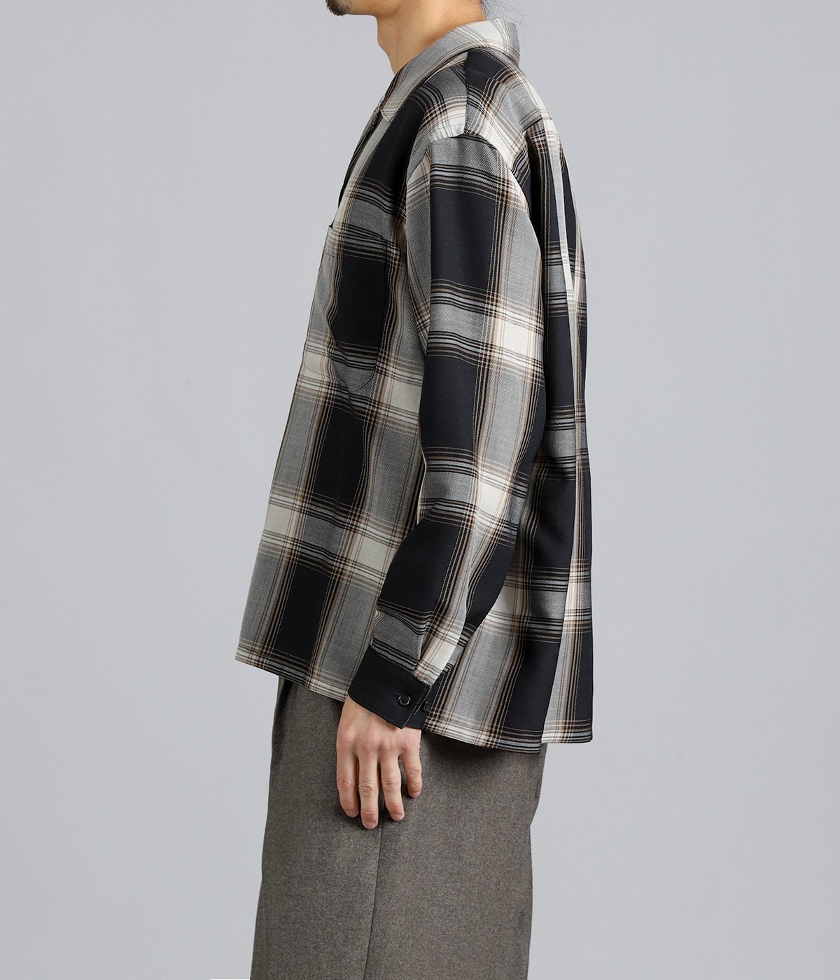 model(175cm / 60kg)B85 W75 H92 着用サイズ：2