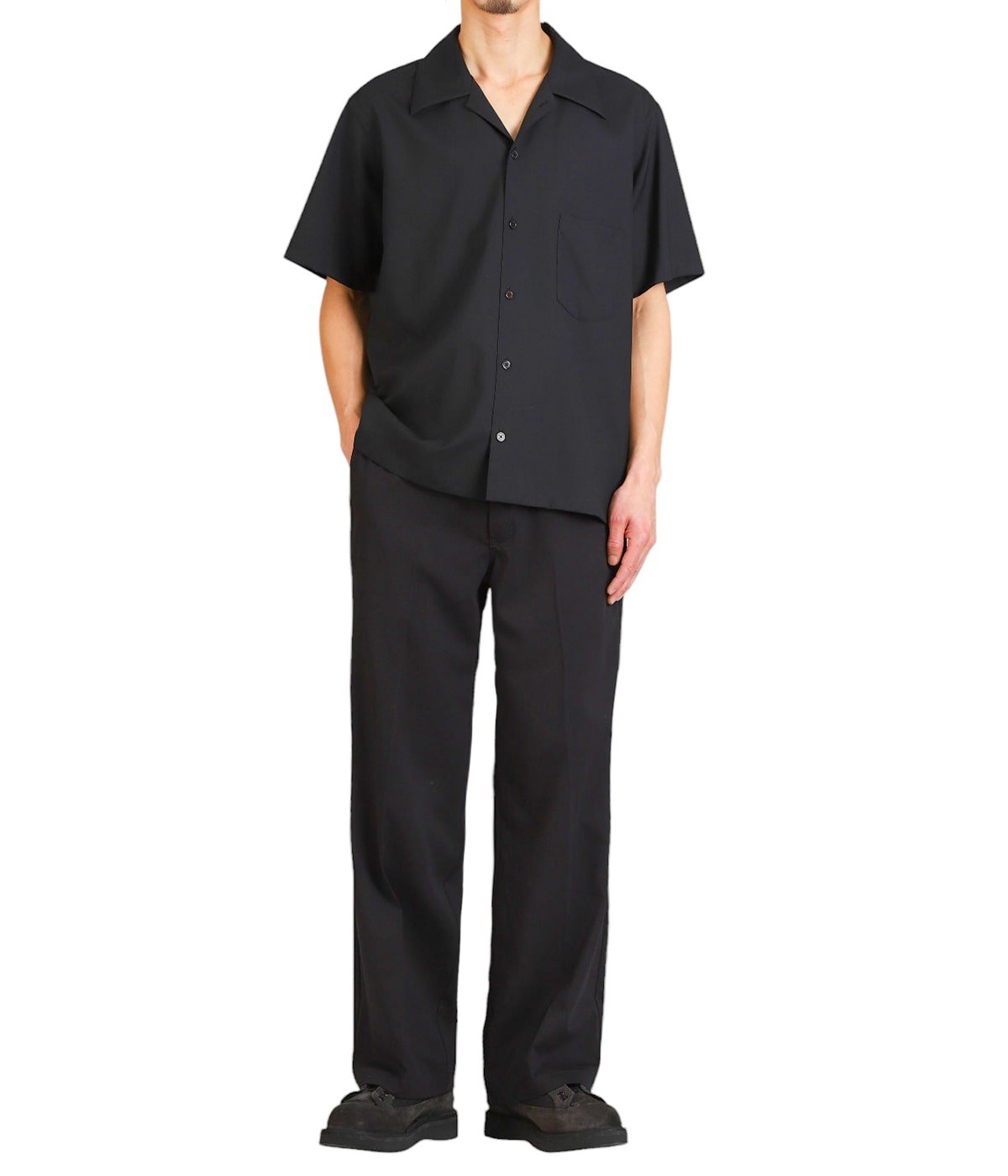 model（175cm / 60kg）B85 W75 H92 着用サイズ：L