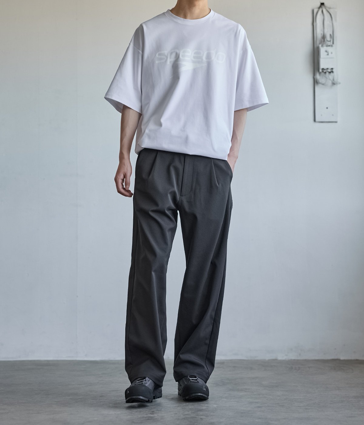 別注 Dry Stretch Twill Tuck Straight Pants | Goldwin(ゴールド