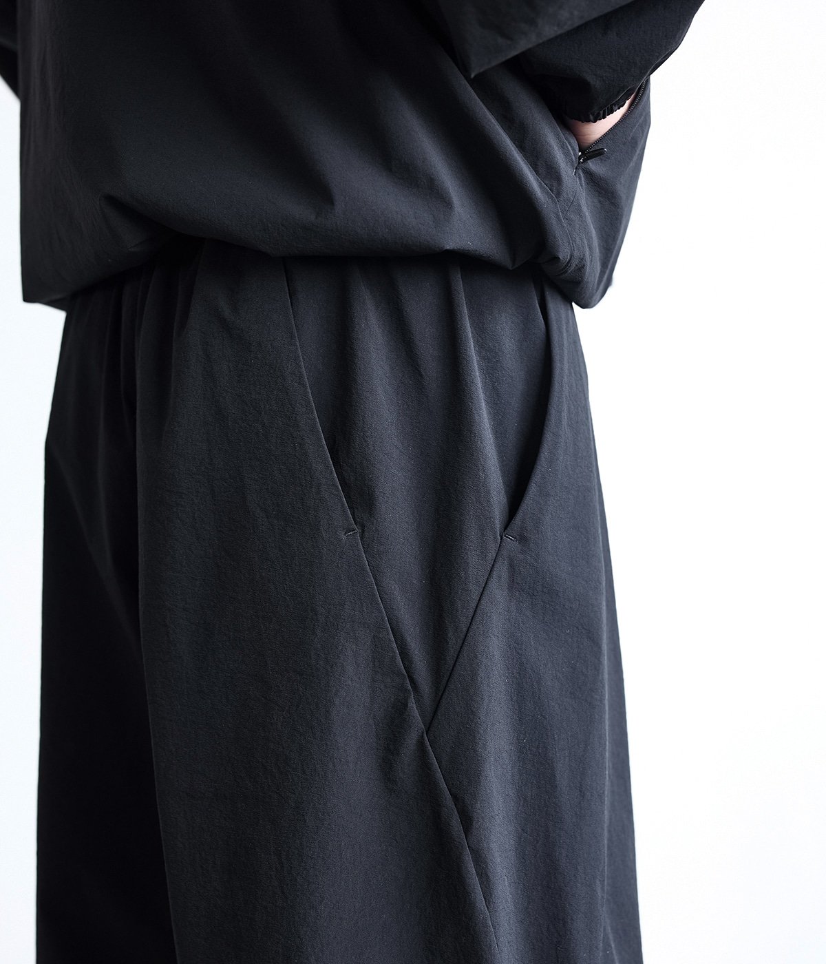 model（175cm） 着用サイズ：3