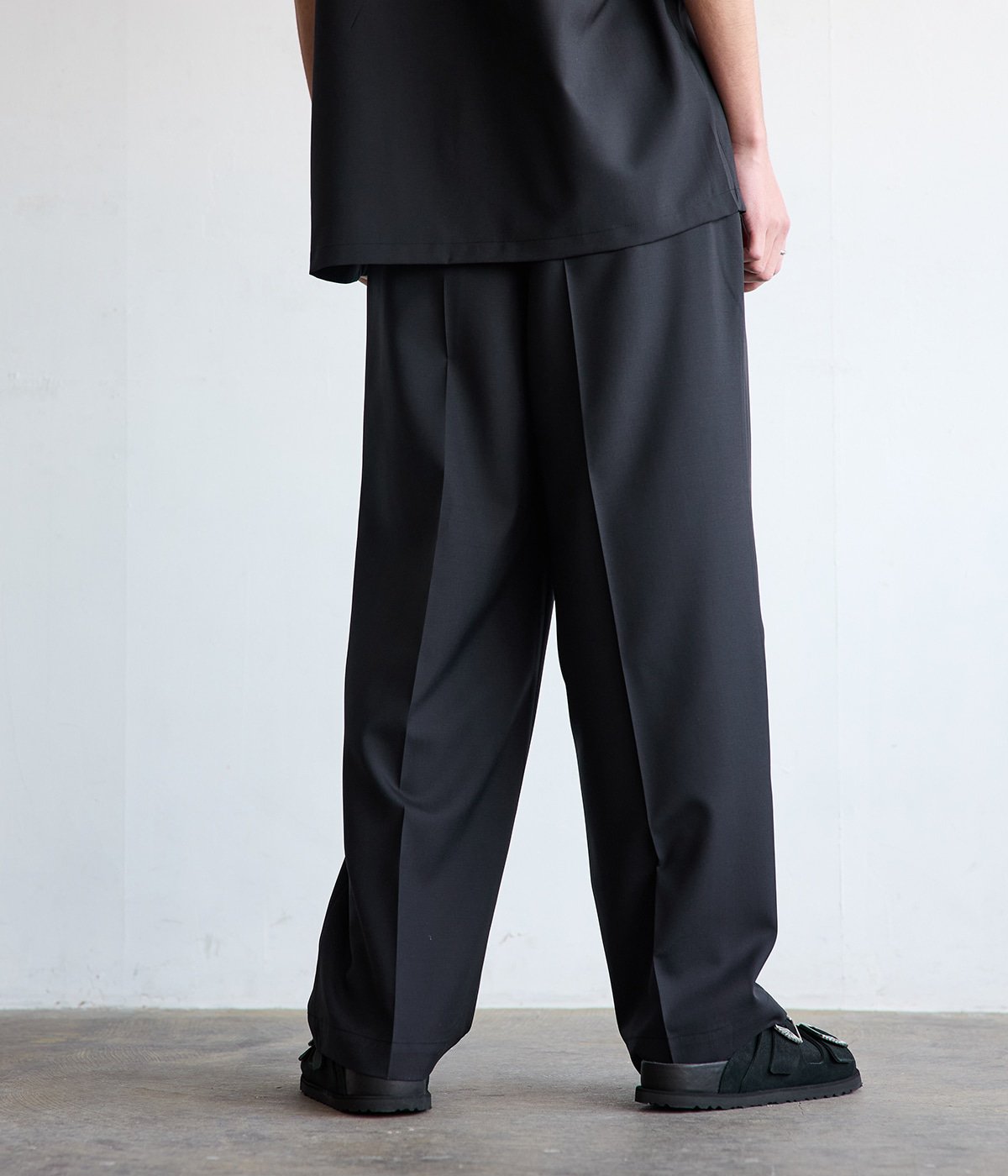 別注 SUPER 160 SOLID WOOL 1TUCK PANTS | BATONER(バトナー) / パンツ