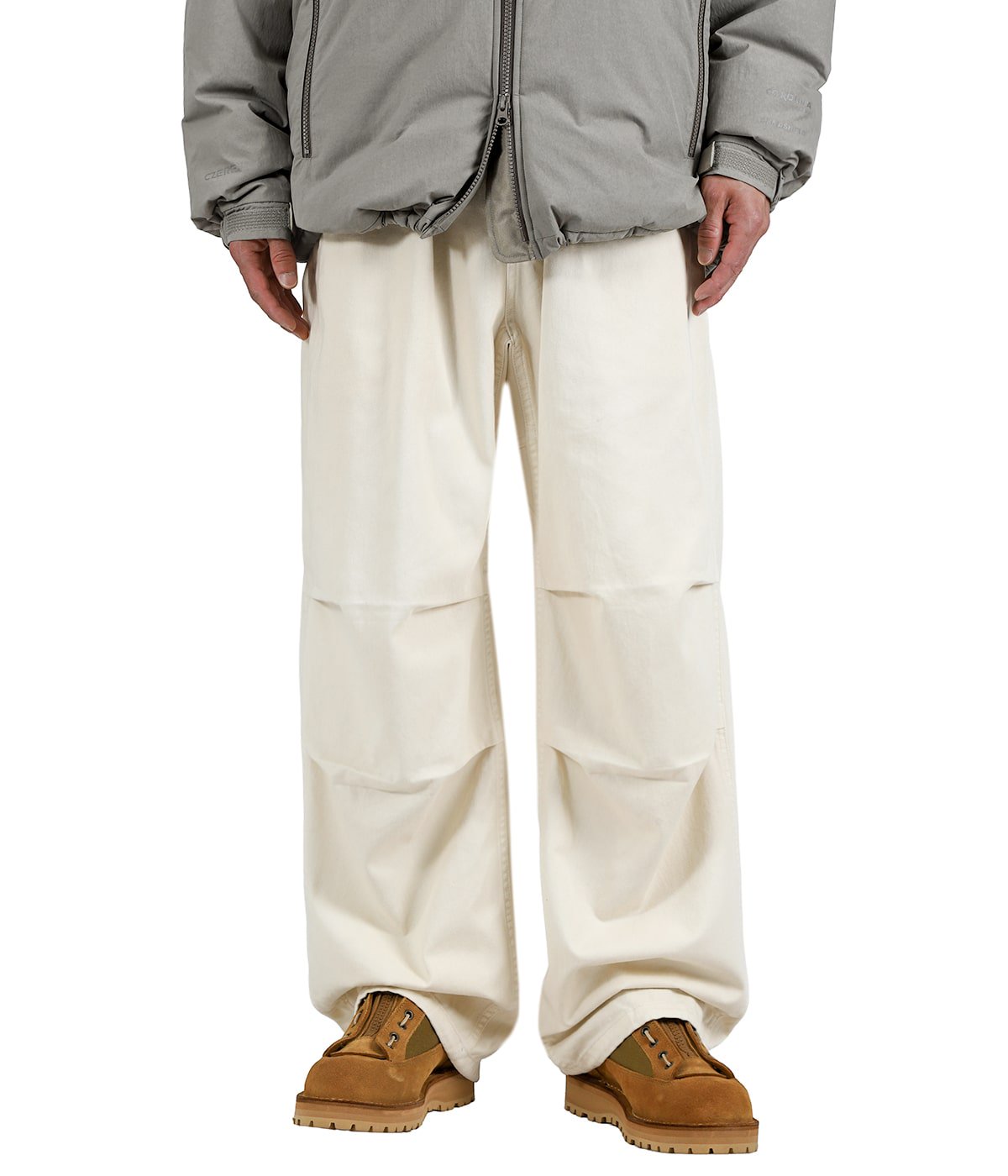 model(175cm / 60kg)B85 W75 H92 着用サイズ：M