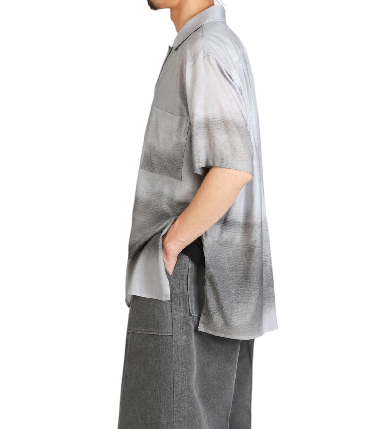 model（175cm / 60kg）B85 W75 H92 着用サイズ：2