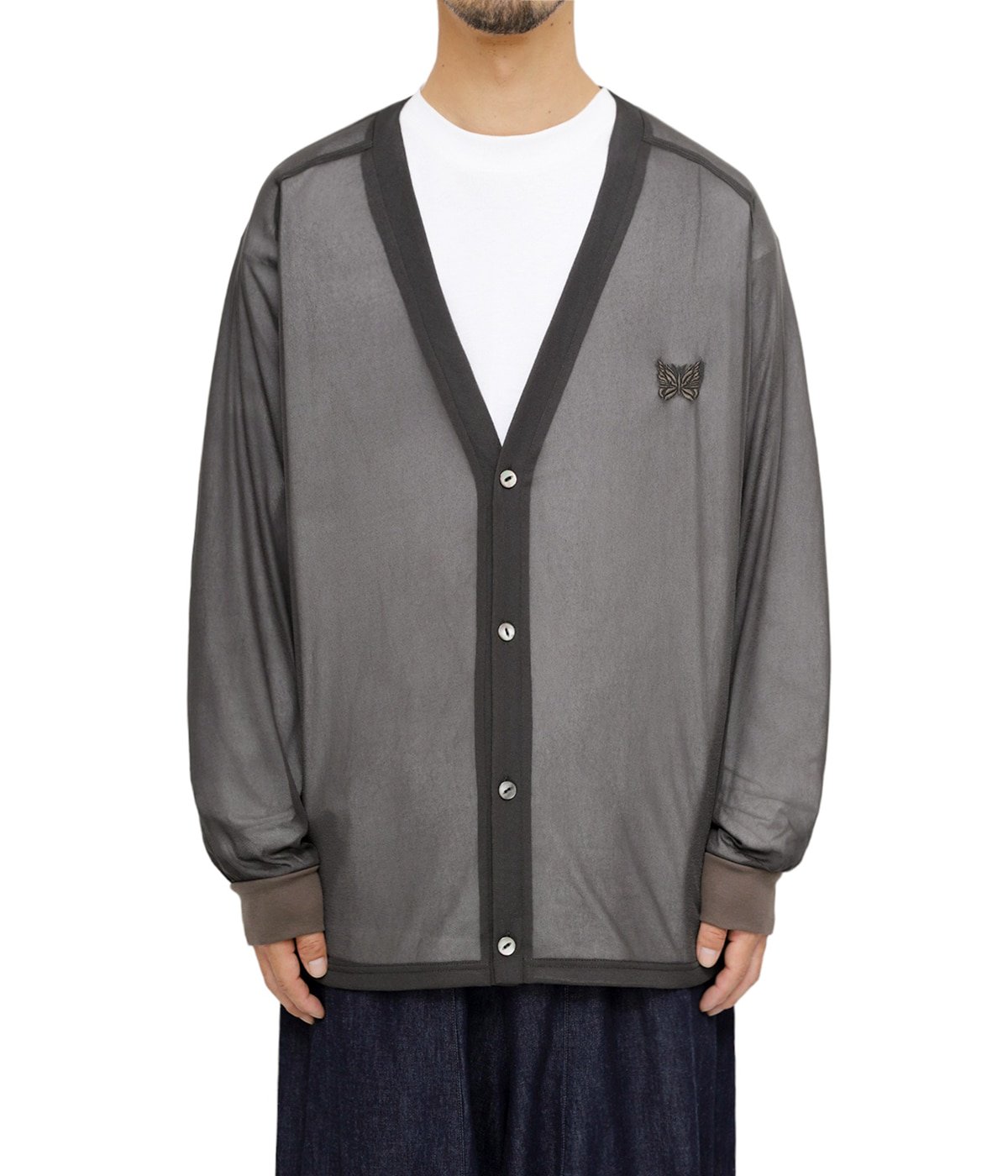 model（184cm / 63kg）B85 W80 H102 着用サイズ：XL