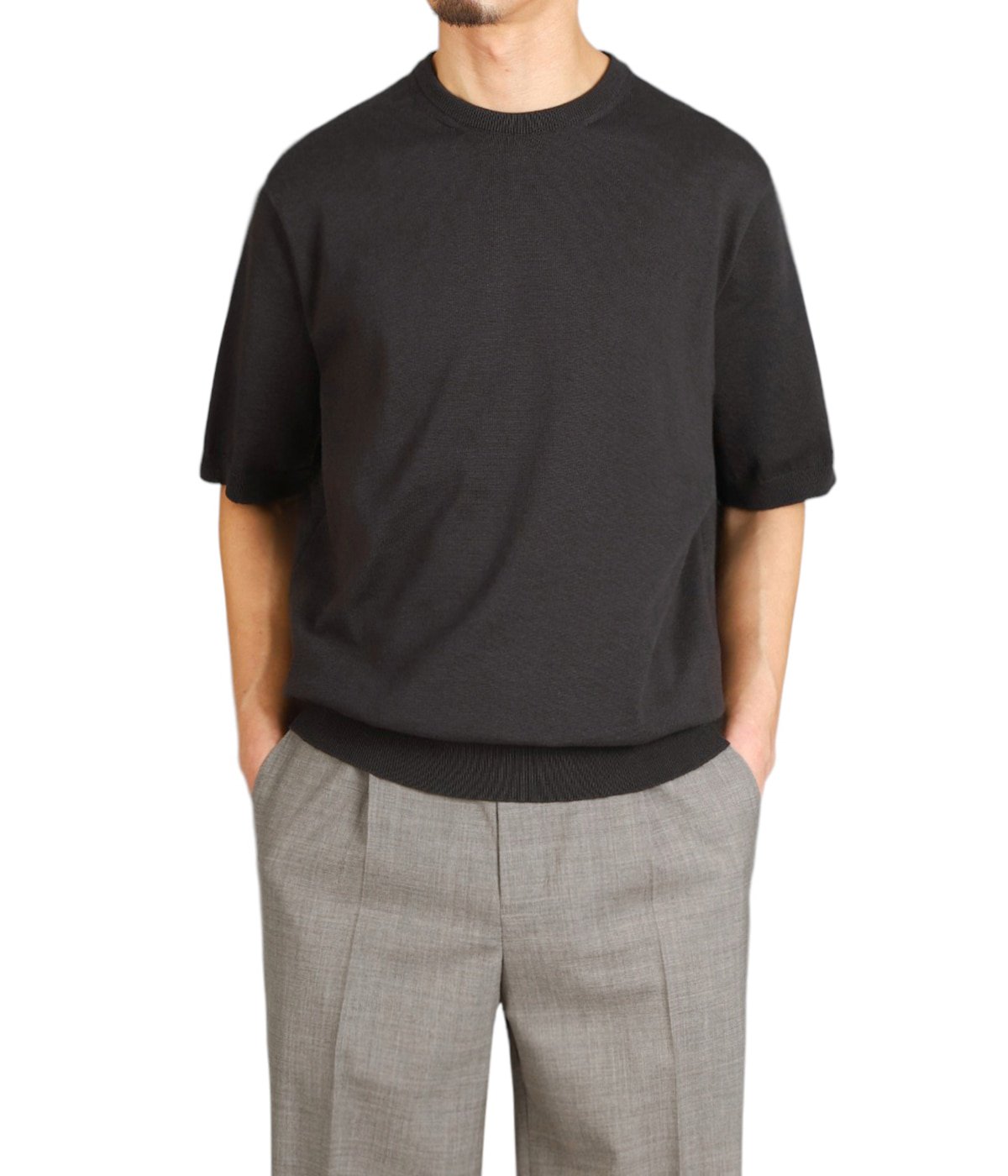 model（175cm / 60kg）B85 W75 H92 着用サイズ：2