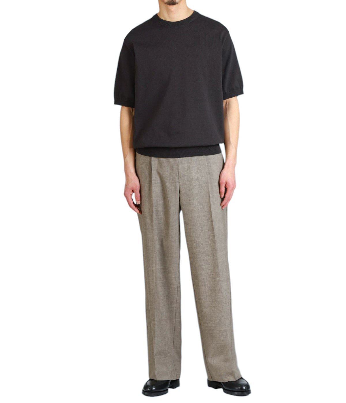 model（175cm / 60kg）B85 W75 H92 着用サイズ：2