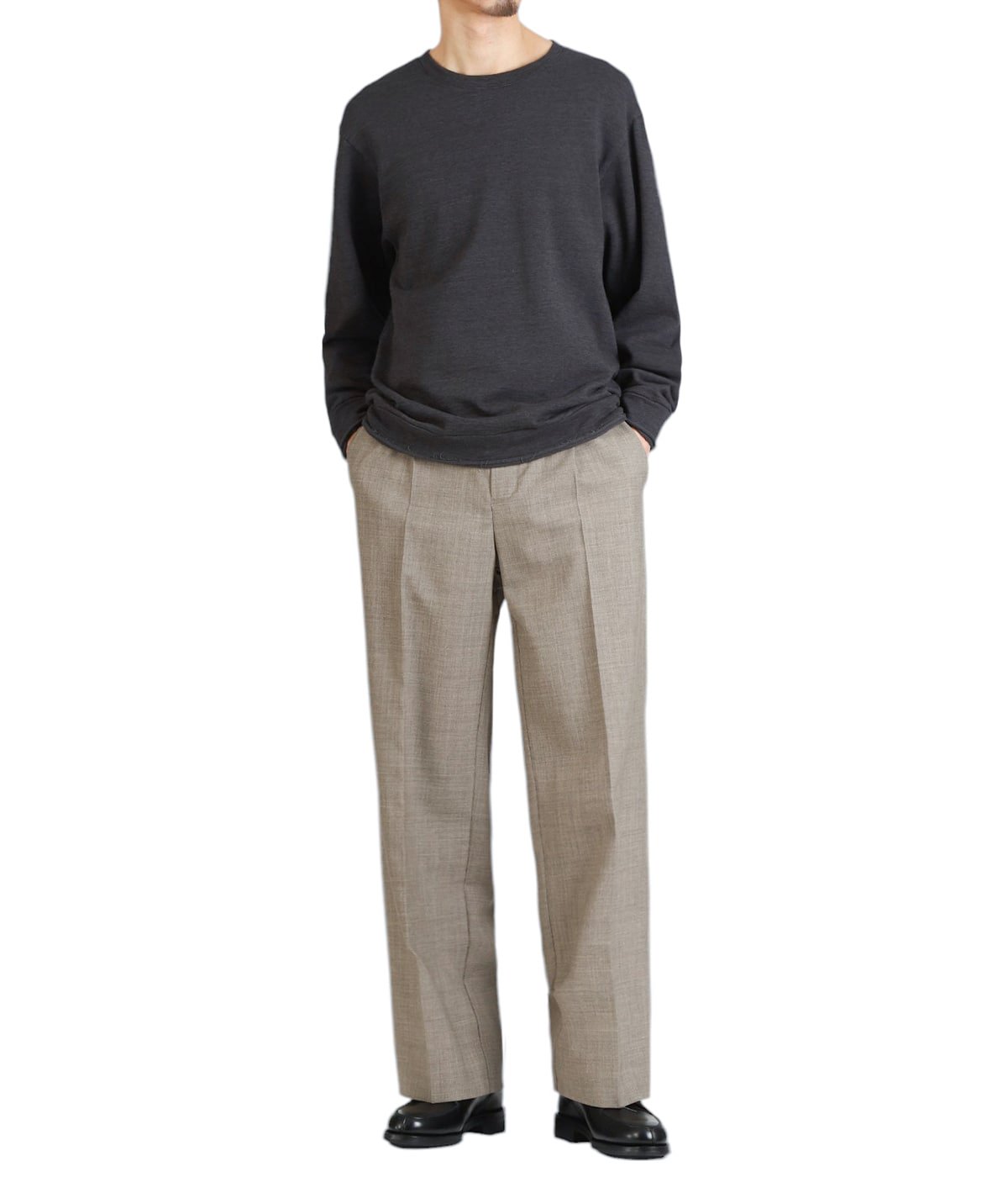model（175cm / 60kg）B85 W75 H92 着用サイズ：2