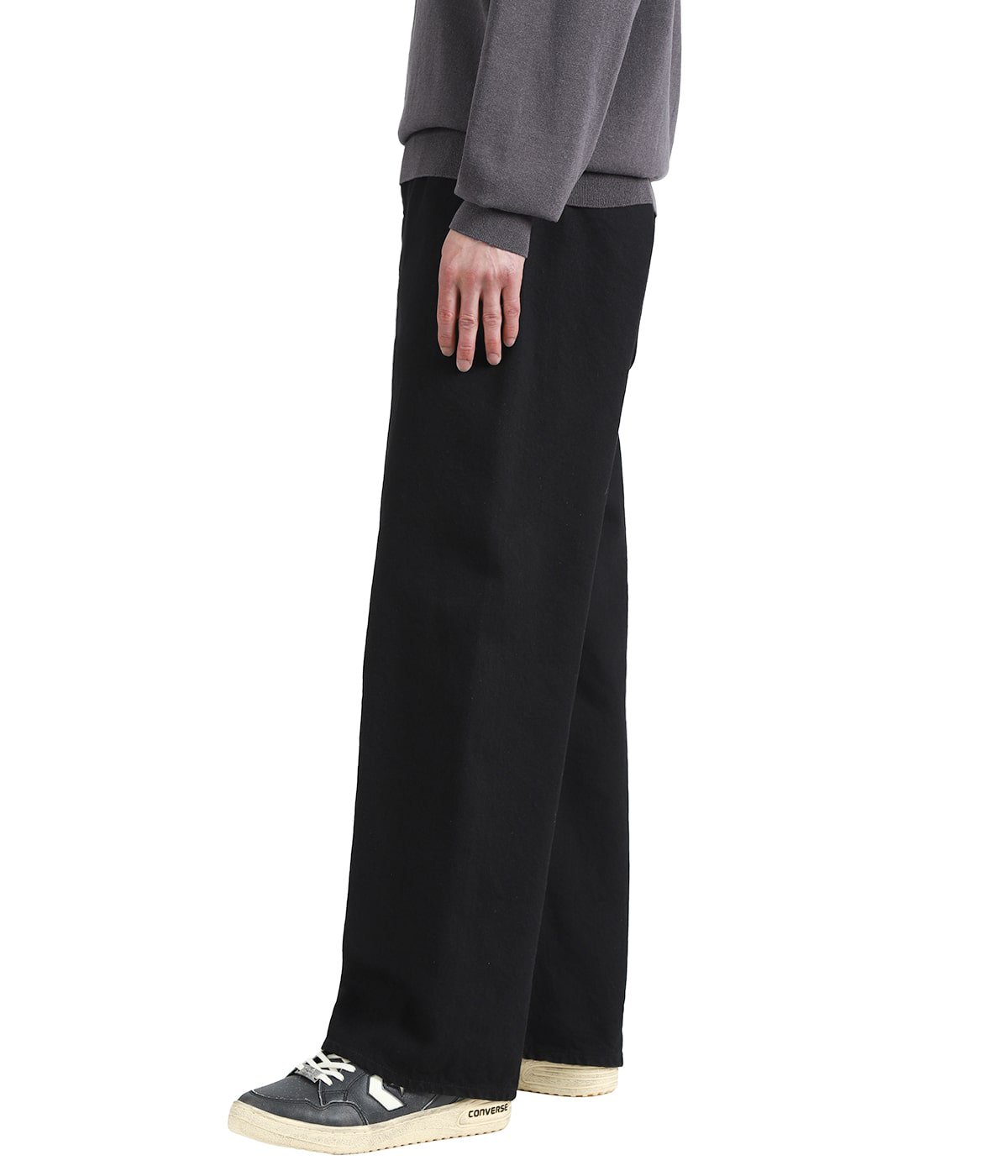 model（175cm / 60kg）B85 W75 H92 着用サイズ：2