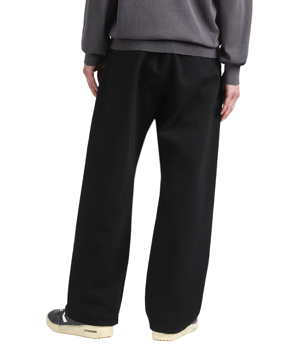 model（175cm / 60kg）B85 W75 H92 着用サイズ：2