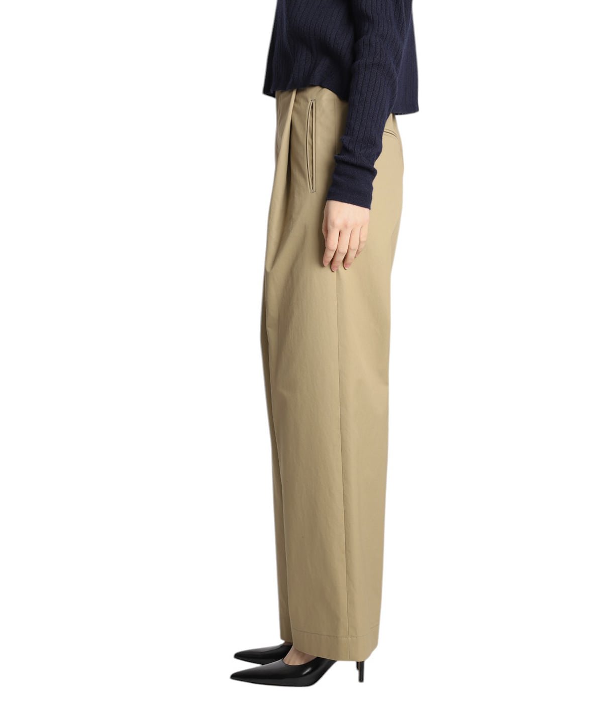 model（166cm） 着用サイズ：01(36)