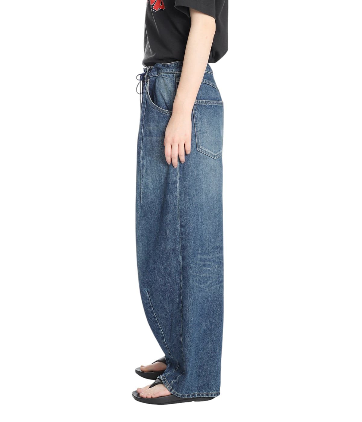 model（166cm） 着用サイズ：XS