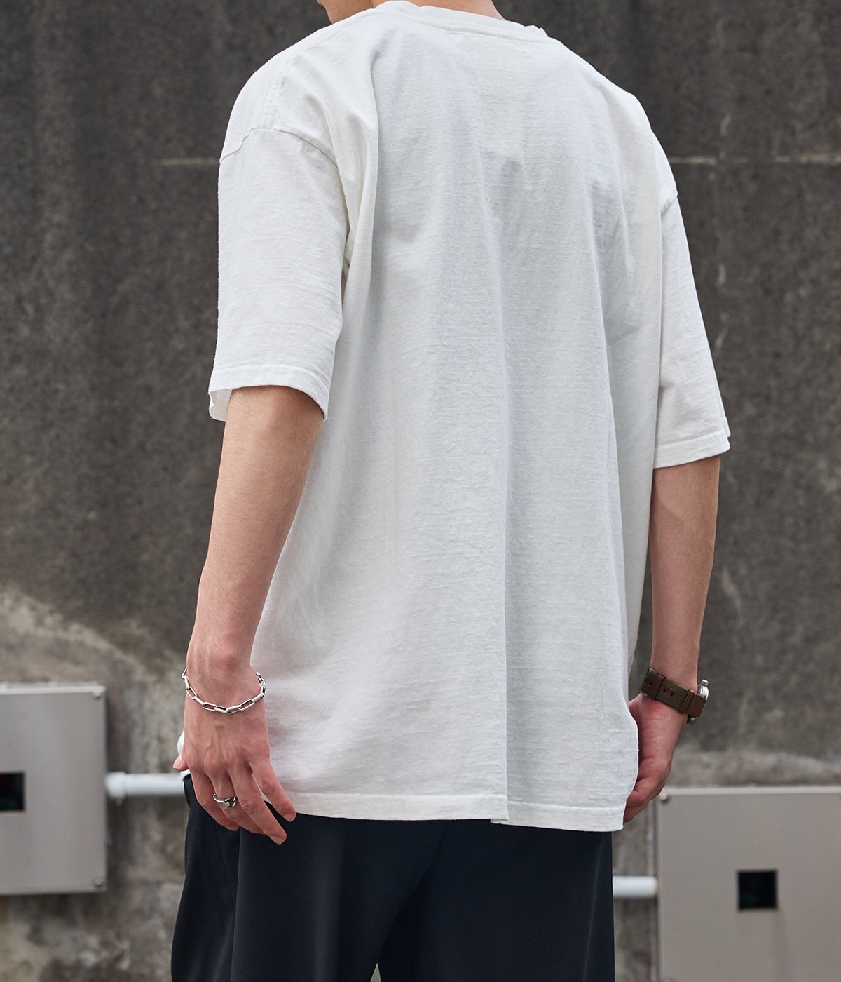 model（175cm） 着用サイズ：M