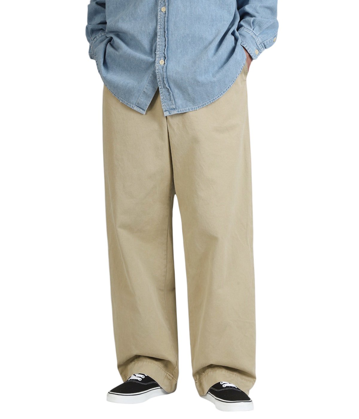 model（175cm / 60kg）B85 W75 H92 着用サイズ：L